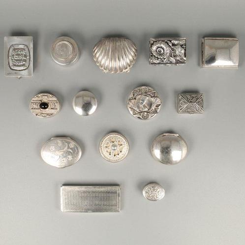 Verzameling Doosjes - Pillendoosje (14) - .800 zilver, .835, Antiek en Kunst, Antiek | Goud en Zilver