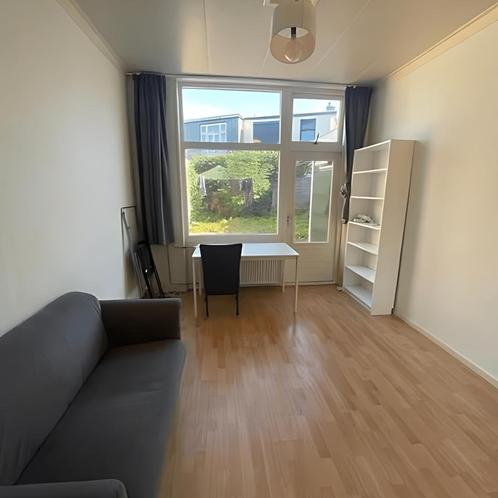 Gemeubileerde kamer in Leeuwarden gevonden in Leeuwarden, Huizen en Kamers, Kamers te huur, Minder dan 20 m², Leeuwarden