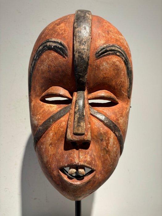 Old Rare African Suku Yaka mask - Congo. (Zonder, Antiek en Kunst, Kunst | Niet-Westerse kunst