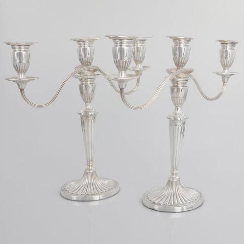 Roberts & Belk Ltd - Kandelaar (2) - .925 zilver, Antiek en Kunst, Antiek | Goud en Zilver