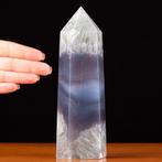 Zeer ongewone formatie Grijze Agata in Groene Kristalkwarts, Antiek en Kunst