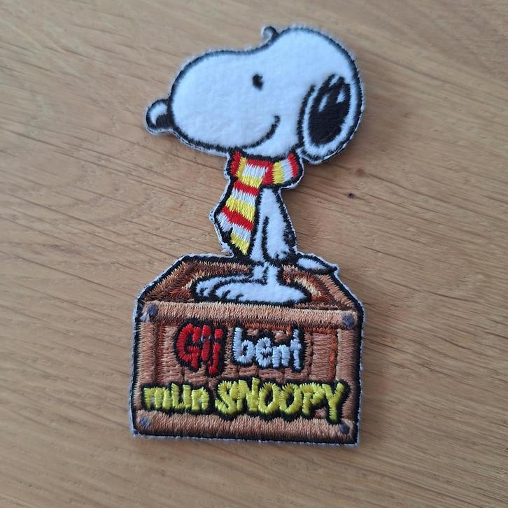 Snoopy strijkembleem Oeteldonk, Kleding | Dames, Carnavalskleding en Feestkleding, Accessoires, Nieuw, Carnaval, Ophalen of Verzenden