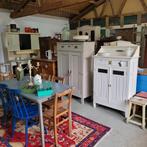 Brocante/Vintage oude kast/kasten kledingkast servieskast, Ophalen