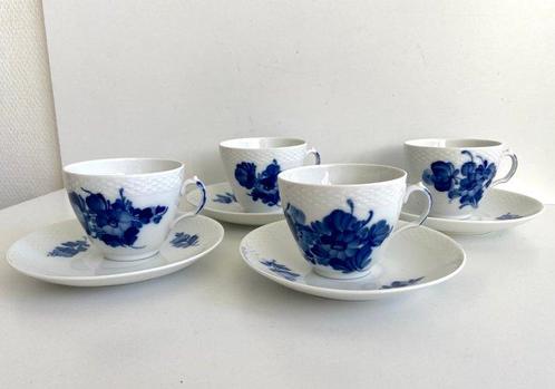 Royal Copenhagen - Kop en schotel (8) - Porselein - Kop en, Antiek en Kunst, Antiek | Meubels | Tafels