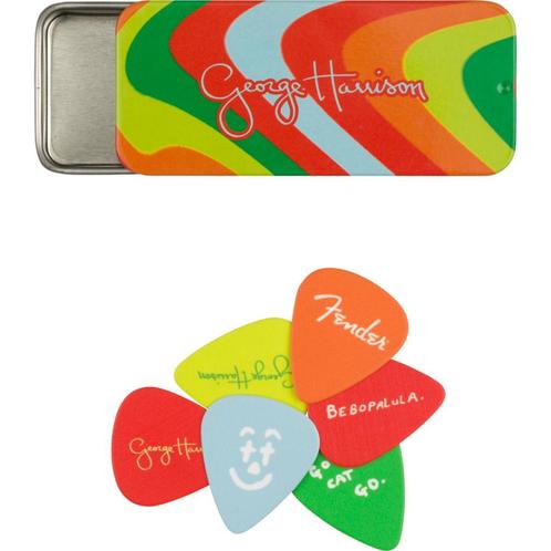 Fender George Harrison Rocky blikje met 6 medium plectrums, Verzamelen, Muziek, Artiesten en Beroemdheden, Gebruiksvoorwerp, Nieuw