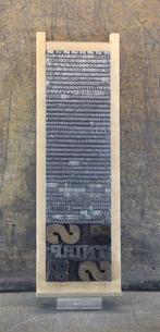 Drukblokken - een letterbak gevuld met een volledig alfabet, Antiek en Kunst