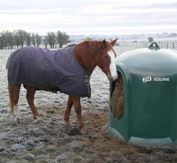 JFC HB01 hooistolp - 24/7 buiten voeren en minder verspillen, Dieren en Toebehoren, Paarden en Pony's | Verzorgingsproducten, Nieuw