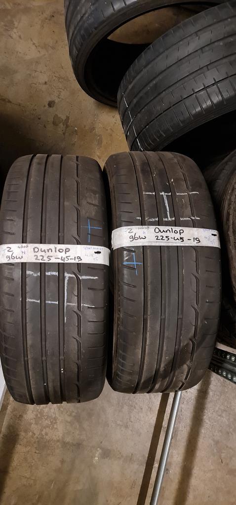 2x 225-45-19 Dunlop Zomer 4.5mm €45 Per Band 225 45 19, Auto-onderdelen, Banden en Velgen, 19 inch, Zomerbanden, 225 mm, Personenwagen