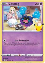 Cosmog 013/025  Celebrations, Hobby en Vrije tijd, Verzamelkaartspellen | Pokémon, Ophalen of Verzenden, Nieuw, Losse kaart, Foil