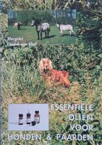 Essentiele oliën voor honden en paarden 9789060305720, Gelezen, Margriet Dudok van Heel, N.v.t., Verzenden