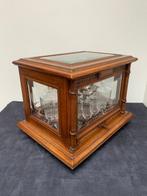 Drankkast - Walnoot - Cave à Liqueur, Antiek en Kunst