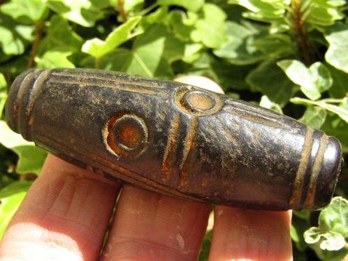 DZI 6 Eyes 67mm Pramit Dzi - Gezegend door monnik +, Verzamelen, Mineralen en Fossielen