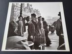 Robert Doisneau - Le baiser de lhôtel de Ville, 1950, Antiek en Kunst