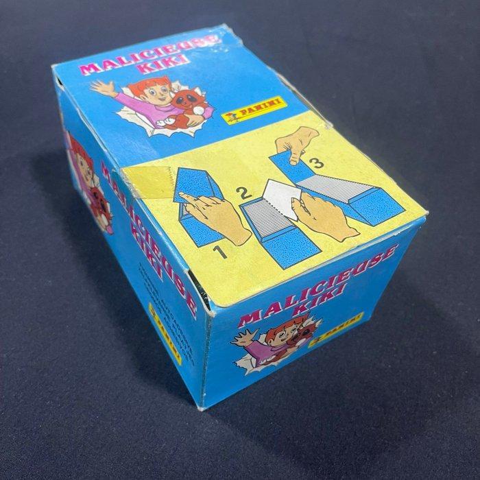 Panini Malicieuse Kiki 1990 - Empty box + 100 Sealed Pack -, Verzamelen, Stickers