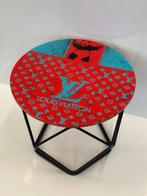 Rob VanMore - Tea-Time with the LV-Panda Table - ø40cm, Antiek en Kunst, Kunst | Designobjecten