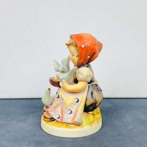 Hummel #337 Cinderella TMK7 + Original Box - Beeldje -, Antiek en Kunst, Curiosa en Brocante