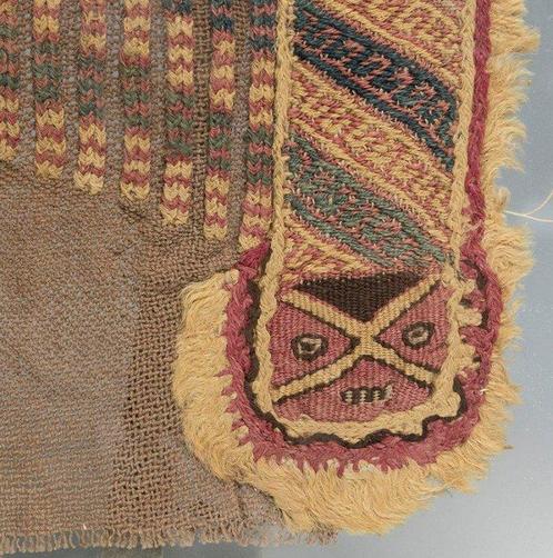 Pre-Columbiaans. Chancay Textiel Met Spaanse, Verzamelen, Mineralen en Fossielen