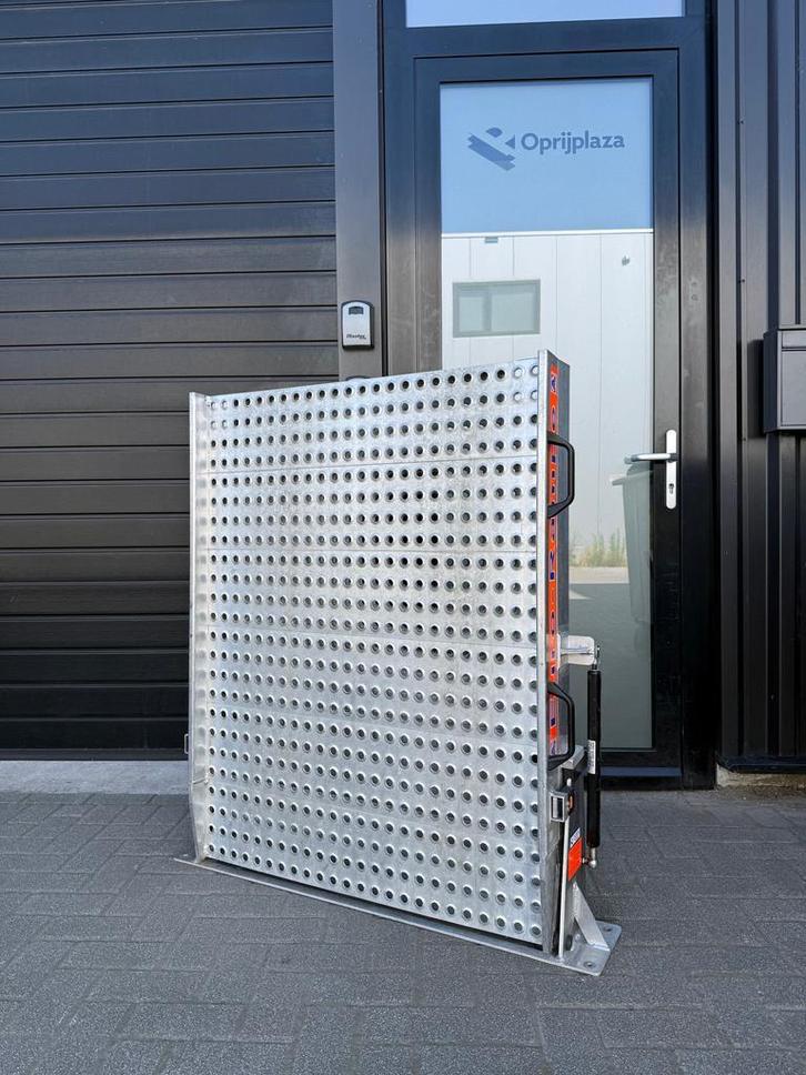 Opzoek naar een tweedehands oprijplaat?, Auto diversen, Aanhangwagen-onderdelen, Zo goed als nieuw, Ophalen of Verzenden