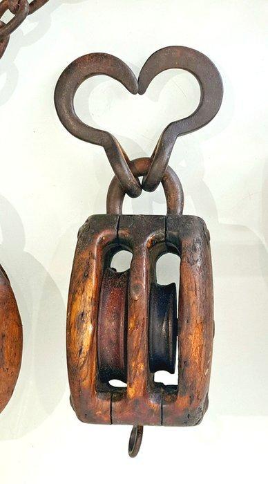 Scheepsuitrusting en armaturen (3) - hout ijzer -, Antiek en Kunst, Curiosa en Brocante