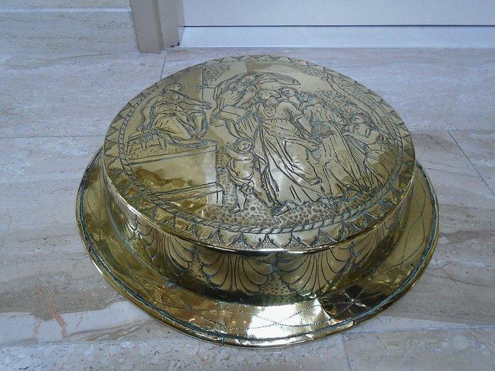 Wasbak - Messing - gedreven, mythologie, Antiek en Kunst, Antiek | Overige Antiek