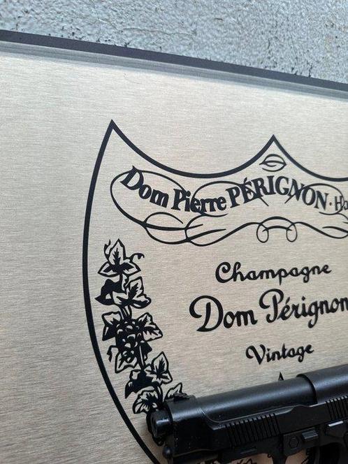 Daluxe Art (1999) - Dom Perignon Gun Artwork, Antiek en Kunst, Kunst | Schilderijen | Modern