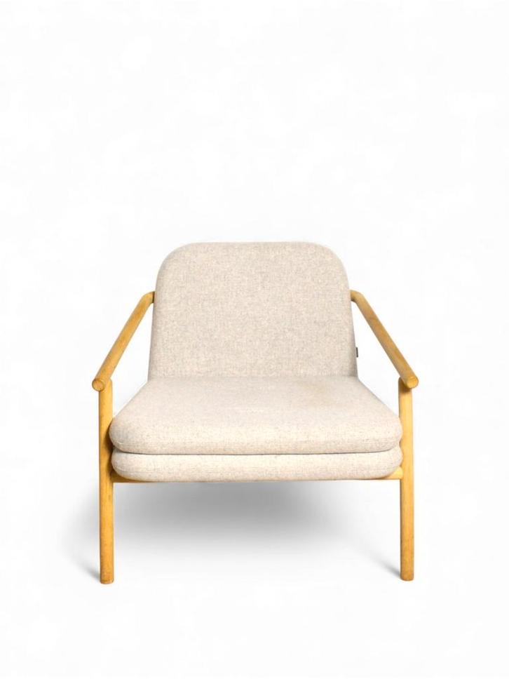 Halle+ For Now Chair, grijs-eiken, Zakelijke goederen, Kantoor en Winkelinrichting | Kantoormeubilair en Inrichting, Stoel, Gebruikt