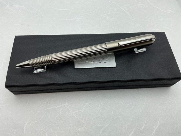 Lamy - Grote Plexi Display en Imporium Titanium - Balpen, Verzamelen, Pennenverzamelingen
