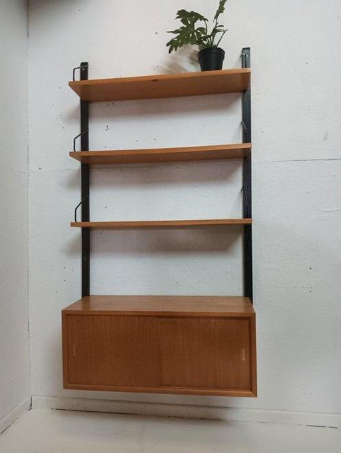 Royal System - Poul Cadovius - Kast - Bonkonko, Antiek en Kunst, Antiek | Meubels | Stoelen en Banken
