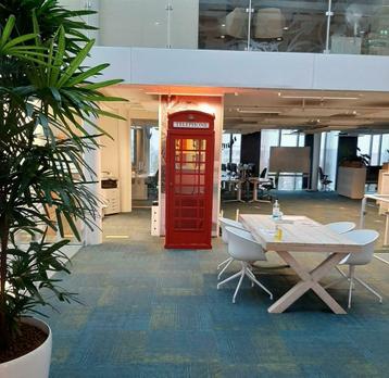 Engelse telefooncel de meest ideale bel plek voor op kantoor