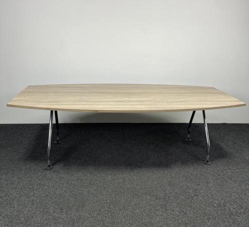 Vitra Vergadertafel Tonvormig Blad 240x120 cm, Zakelijke goederen, Kantoor en Winkelinrichting | Kantoormeubilair en Inrichting