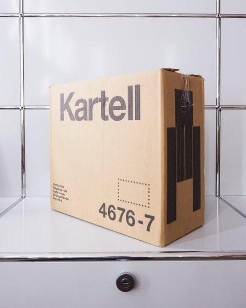 Kartell - Giotto Stoppino - Tijdschriftenhouder - Zilver -, Antiek en Kunst, Antiek | Meubels | Stoelen en Banken