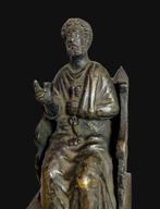 sculptuur, San Pedro en el trono - 16 cm - Gepatineerd brons