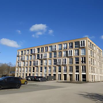 Appartement met parkeerplaats en geen huisdieren toegestaan beschikbaar voor biedingen
