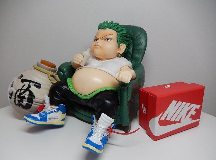 Enigme09 (1979) - One Piece (Roronoa Zoro) x Nike Air Jordan, Antiek en Kunst, Kunst | Designobjecten