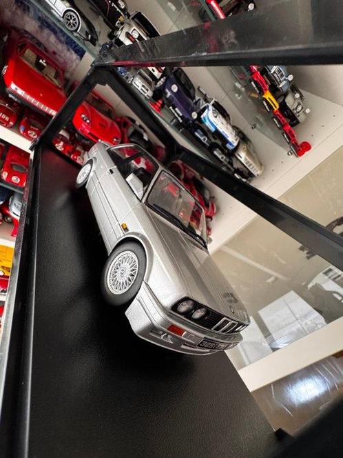 KK-Scale 1:18 - Modelauto - BMW 325i (E30) M-Paket 2 -, Hobby en Vrije tijd, Modelauto's | 1:5 tot 1:12