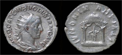 251-253ad Roman Volusian Ar antoninianus domed distyme sh..., Postzegels en Munten, Munten | Europa | Niet-Euromunten, Verzenden