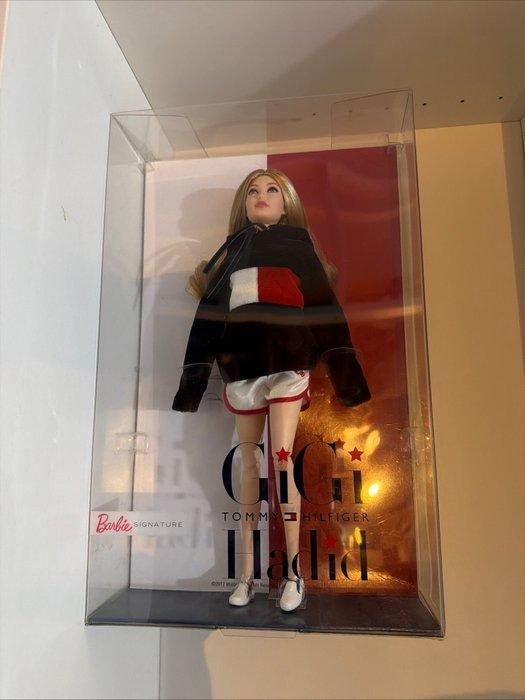 Mattel - Barbiepop Barbie Signature – Gigi Hadid x Tommy, Antiek en Kunst, Antiek | Speelgoed