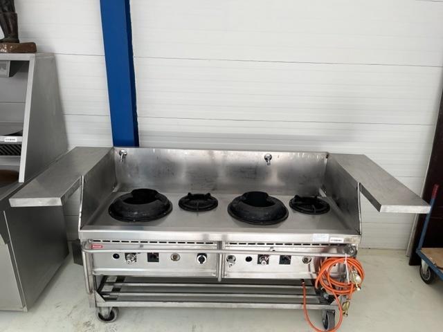 Nayati 4 Pits Wokfornuis Propaangas op wielen, Zakelijke goederen, Horeca | Keukenapparatuur, Ophalen of Verzenden