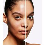 MAC Cosmetics Studio Waterweight Foundation SPF30 - NC37, Ophalen of Verzenden, Nieuw, Gehele gezicht, Make-up