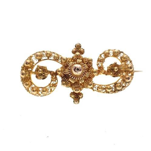 Vintage gouden S-broche van filigrain techniek (krul), Sieraden, Tassen en Uiterlijk, Broches, Overige kleuren, Gebruikt, Met edelsteen