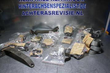 Diverse Opel Kadett D, Ascona C onderdelen. (motorruimte) beschikbaar voor biedingen
