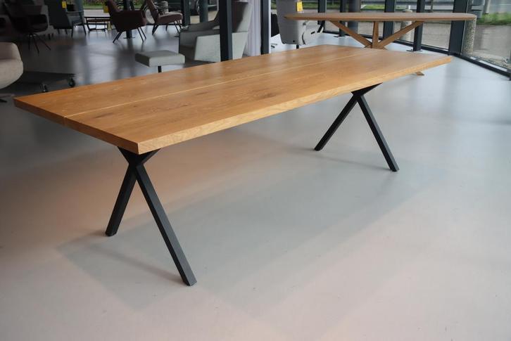 Cartel Living Too Massief Eiken Eettafel  240 cm  Light Oak, Huis en Inrichting, Tafels | Eettafels, 50 tot 100 cm, Nieuw, Eikenhout