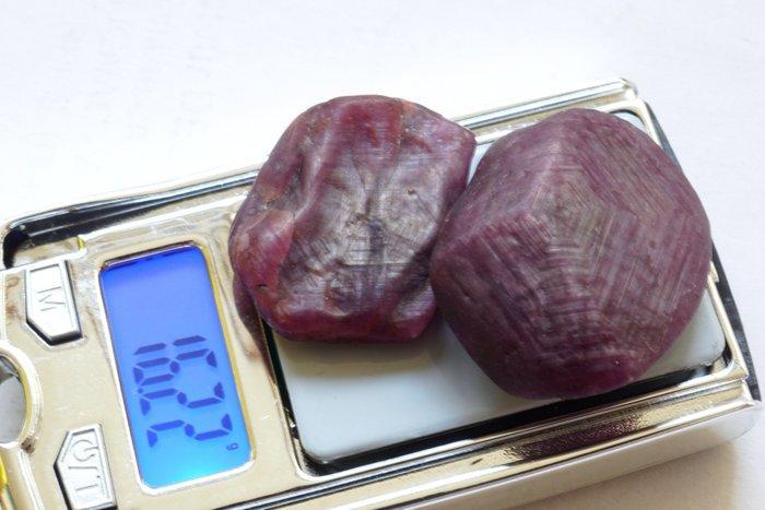 Robijn 81 karaat ruwe onbewerkte robijnkristallen, niet, Verzamelen, Mineralen en Fossielen