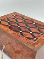 Trouwkist - Sieradendoosje, Thuya-loep, Parelmoer,