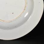 Bord - Assiette aux émaux de la Famille Rose à décor dun, Antiek en Kunst