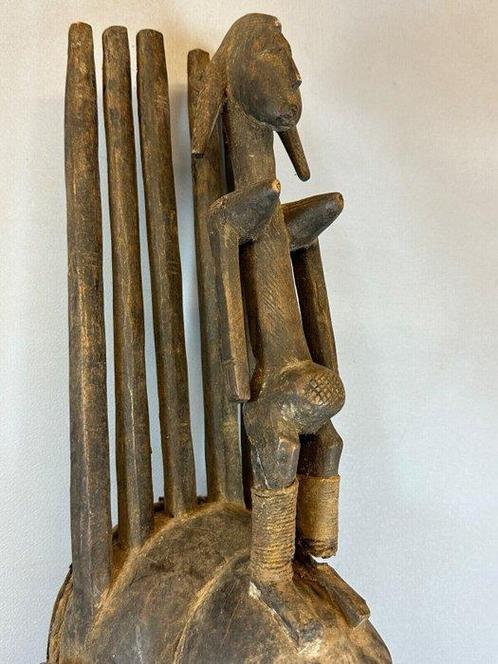 Old African Ntomo Bambara mask with sculpture on top -, Antiek en Kunst, Kunst | Niet-Westerse kunst