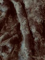 Prachtig en zeer zacht bruin bontje, koud. - Meubelstof -, Antiek en Kunst, Antiek | Kleden en Textiel