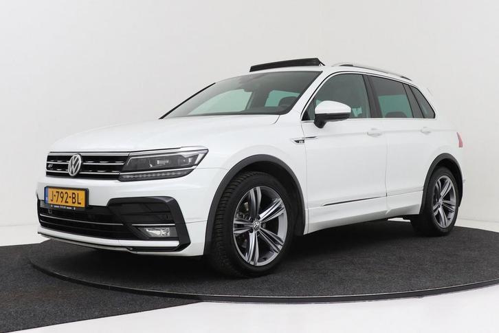 Zakelijke Lease |  Volkswagen Tiguan 1.5 TSI ACT Highline Bu, Auto's, Volkswagen, Onderhoudsboekje, Lease, Overige kleuren, Handgeschakeld
