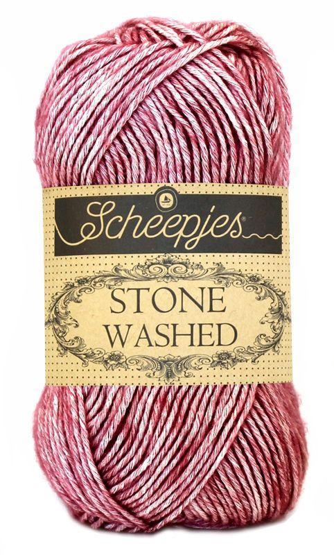 Scheepjes Stone Washed - 808 corundum ruby - Katoen Garen, Hobby en Vrije tijd, Breien en Haken, Ophalen of Verzenden