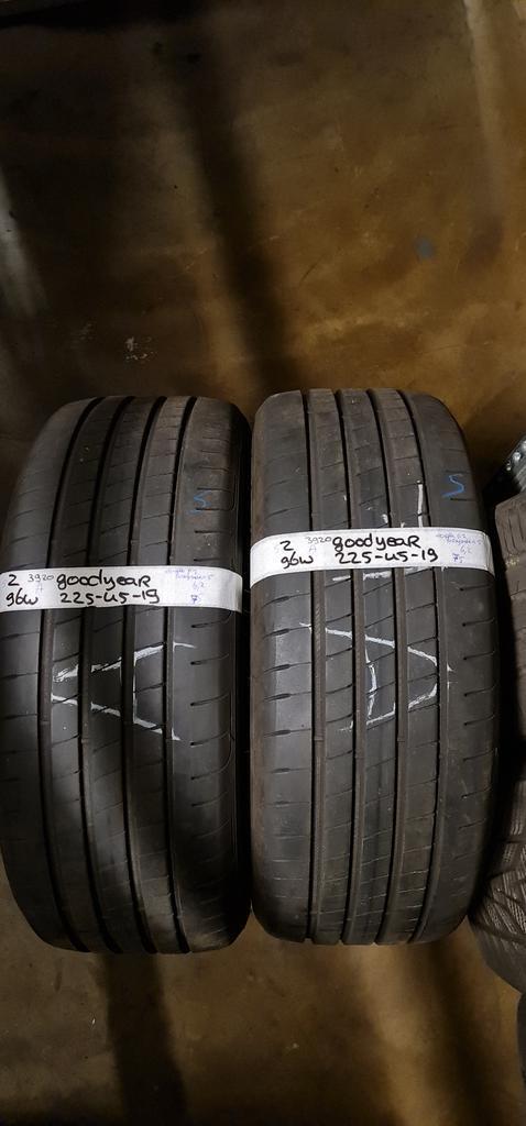 2x 225-45-19 Goodyear Zomer 5,2mm €60 Per Band 225 45 19, Auto-onderdelen, Banden en Velgen, 19 inch, Zomerbanden, 225 mm, Personenwagen